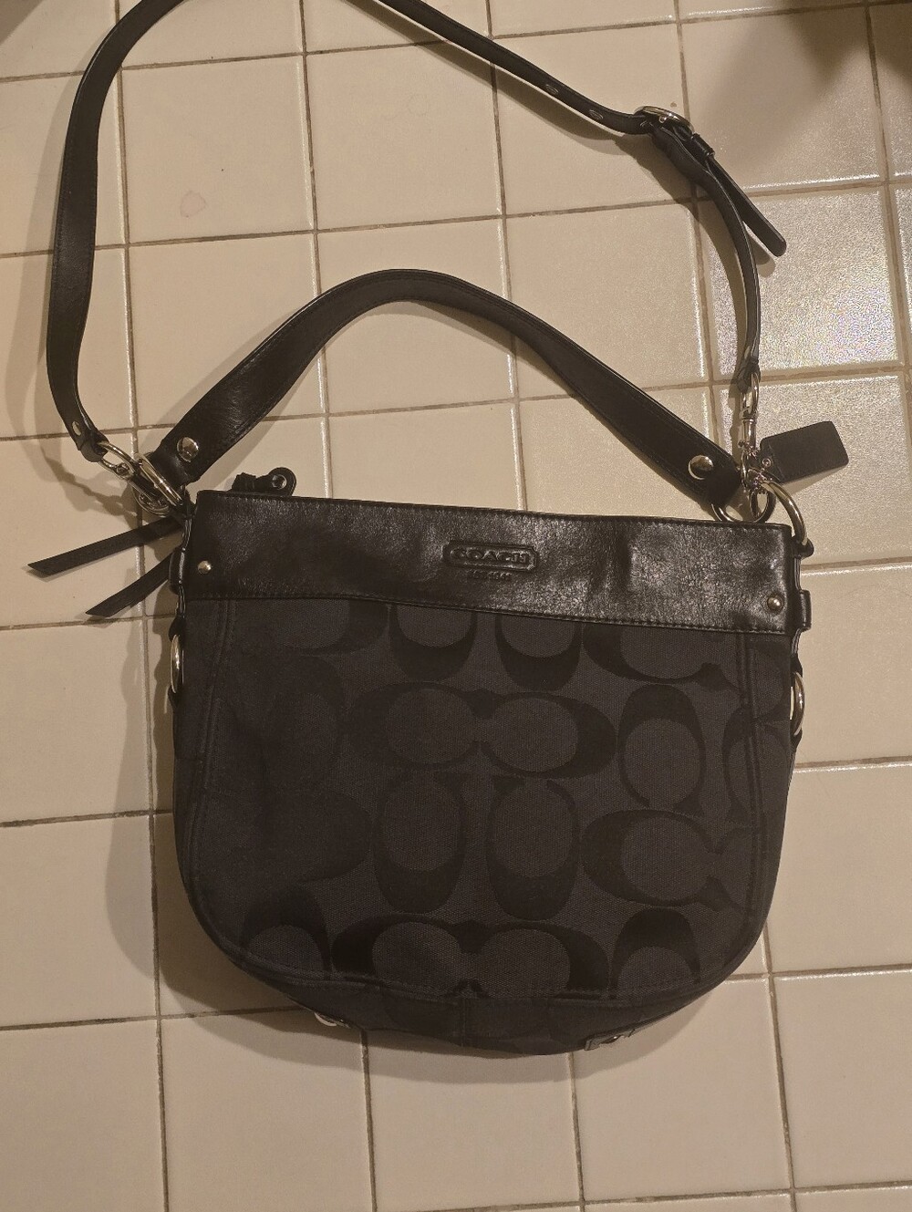 🖤 Vintage Coach Black  Logo Canvas Hobo Shoulder Bag 🖤 - Picture 5 of 6